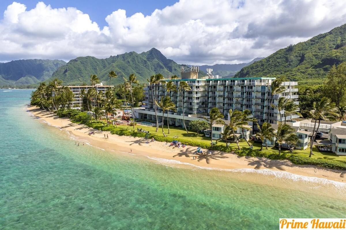 Beautiful Beachfront Holiday home Laie
