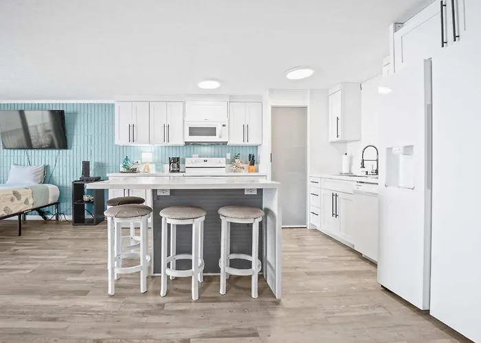Beautiful Beachfront Condo